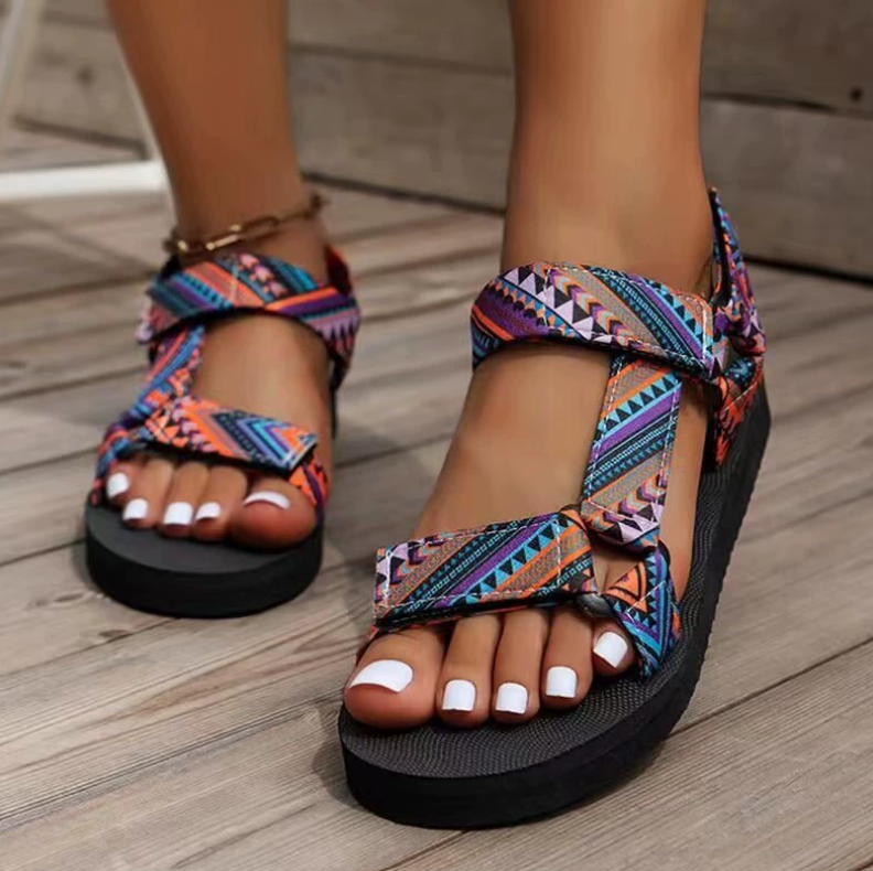 Eleganckie sandały boho na lato ze skórzanym paskiem