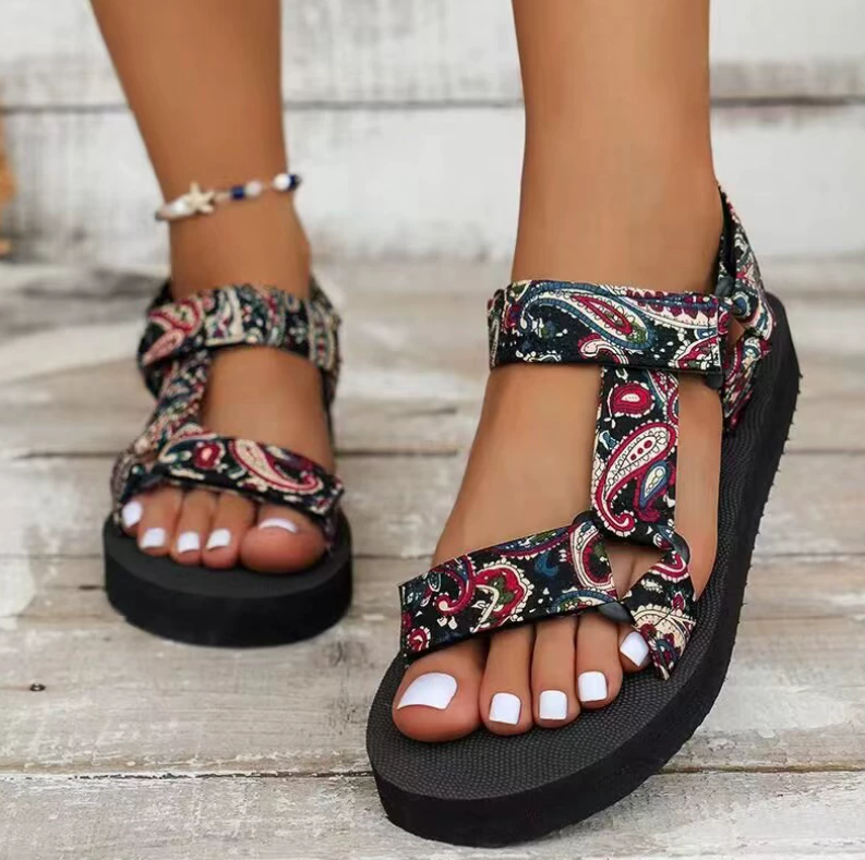 Eleganckie sandały boho na lato ze skórzanym paskiem